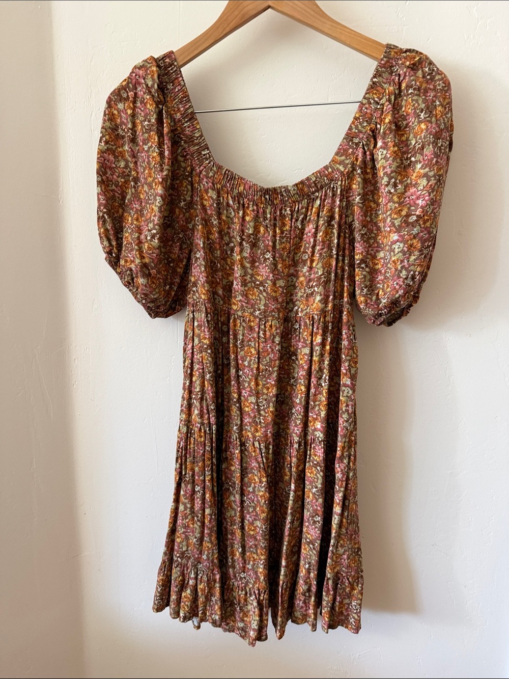 Bohemian Floral Puff-Sleeve Mini Dress in Brown-optional off the shoulder look